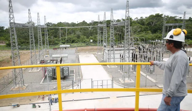 PPK y Aljovín inauguran central termoeléctrica en Loreto