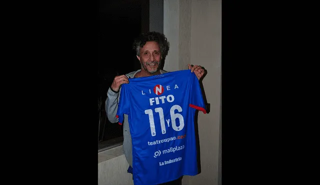 Fito Páez posó con la camiseta de un club histórico del Perú tras concierto en Trujillo [FOTOS]