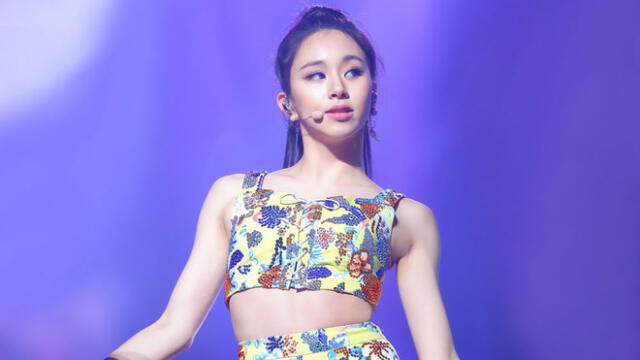 Desliza para ver más fotos de Chaeyoung de TWICE.