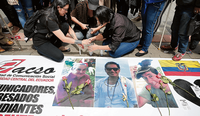 Ecuador llora la muerte de tres periodistas y busca al ‘Guacho’