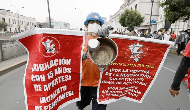 Marchan. Trabajadores defienden sus derechos en las calles. Foto: Jorge Cerdán.