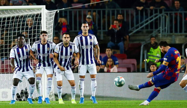 Tiro libre de Messi ante Valladolid. Foto: EFE