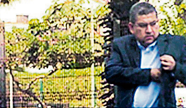 Chofer de Walter Ríos fue filmado por la PNP cobrando coima de fiscal