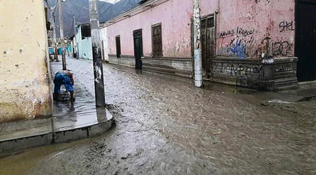 Huaico inunda calles, avenidas y viviendas en provincia de Ascope