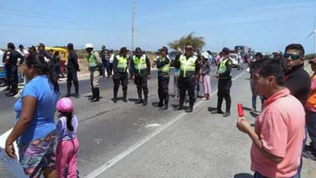 Talara: indignados bloquean Panamericana tras sobrevivir semanas sin agua potable  [FOTOS Y VIDEOS]