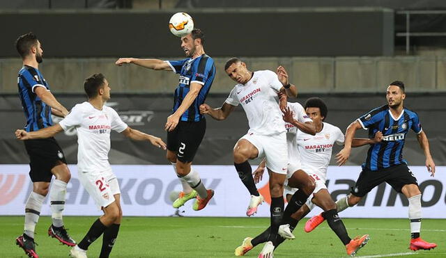 Gol de Godín en la final de la Europa League. | Foto: EFE