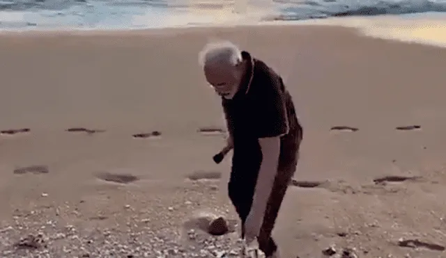 Primer ministro de India se vuelve viral por video donde limpia una playa. Foto: Twitter