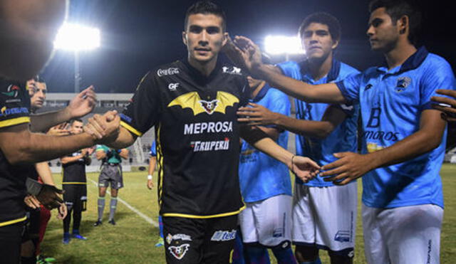 El fútbol mexicano se une para ayudar a jugador con cáncer
