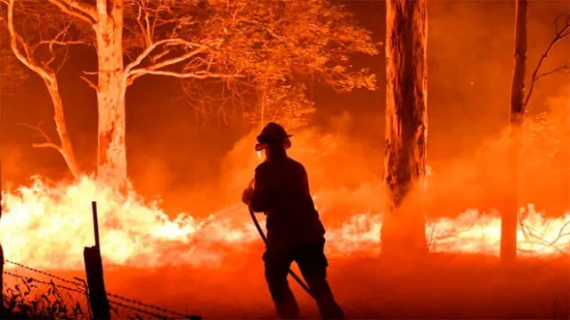 Víctima de incendios forestales: Tenista no puede respirar y abandona Open de Australia [VIDEO] 