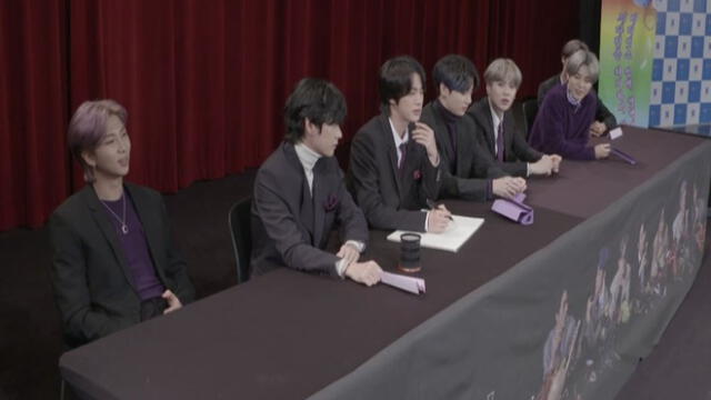 BTS durante transmisión en vivo por V Live.