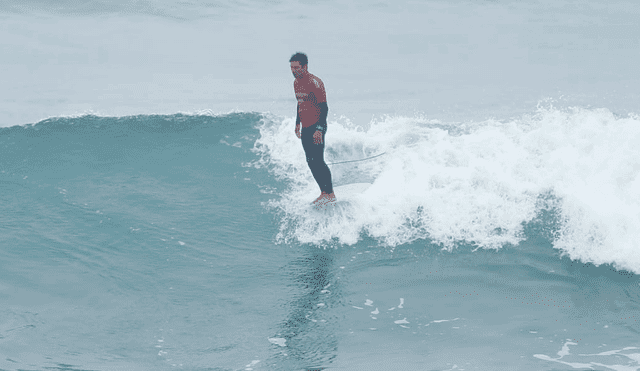 El peruano Piccolo Clemente pasó a la semifinal de surf en los Juegos Panamericanos Lima 2019. Fotos: Marco Cotrina
