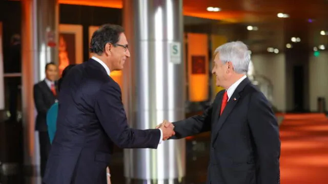 Martín Vizcarra y Sebastián Piñera en el II Gabinete Binacional Perú-Chile. Foto: referencial