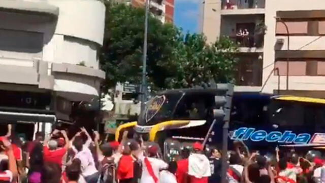 River vs Boca: impactantes imágenes de la agresión al bus captadas desde un patrullero [VIDEO]