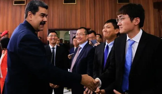 Maduro promete aumentar envío de petróleo a China “como sea”