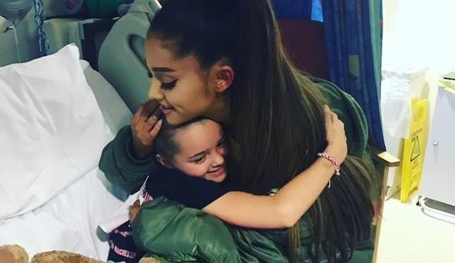 Ariana consoló a sus fans heridos en atentado