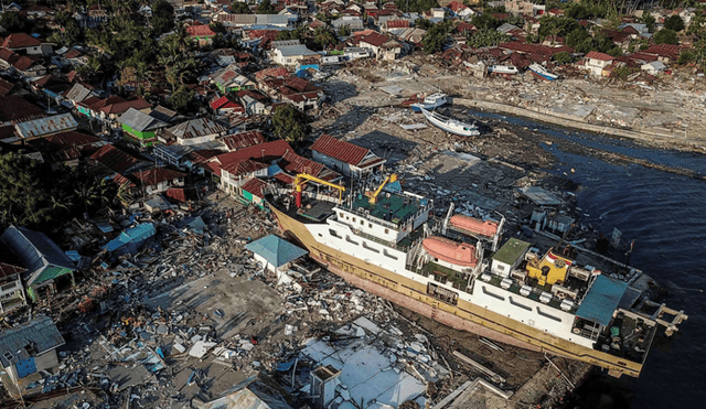 YouTube: dron captura imágenes de destrucción tras tsunami en Indonesia [VIDEO]