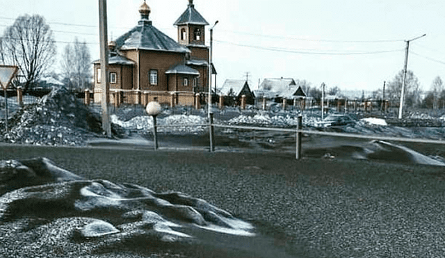Nieve negra y tóxica: extraño fenómeno en Rusia causa alarma en la población [FOTOS Y VIDEOS]
