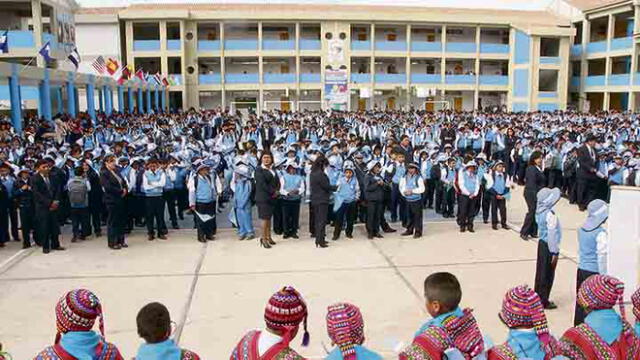 En cinco colegios de Cusco se clausuró el año escolar 2017