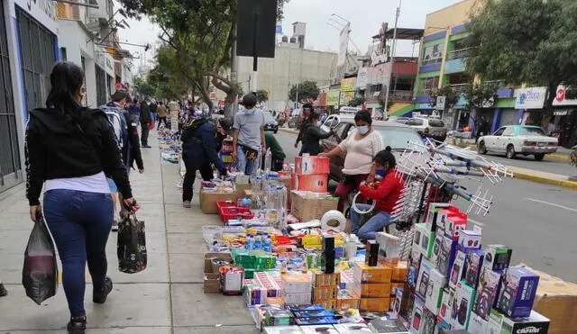 Comercio informal toma calles de Trujillo. Fotos Alan Cabrera
