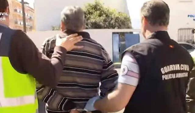 Disfrazados y con armas de fuego: arrestan a dos ancianos que asaltaban bancos [VIDEO]