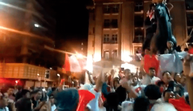 Emotiva celebración de peruanos en Chile tras clasificación a Rusia 2018 [VIDEO]