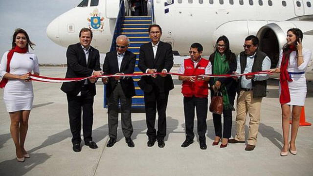 Martín Vizcarra inaugura vuelo comercial Pisco-Cusco para beneficio del turismo 