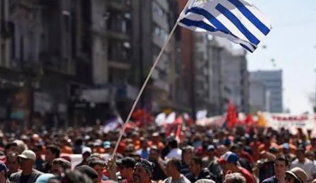 Uruguay: Sindicatos convocan a paro general contra el gobierno 