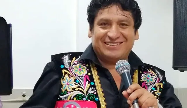 El cantante folclórico Diamante Andino alista un nuevo concierto virtual para celebrar sus 59 años de vida. Foto: Facebook Walter Sánchez Yauricasa