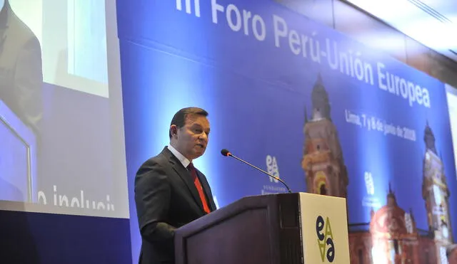 “El Perú debe apostar por mayor apertura comercial”