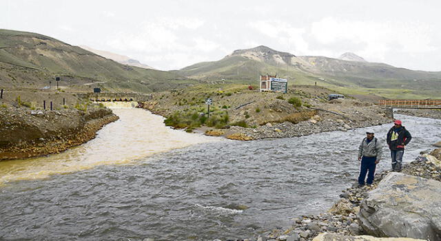 Ratifican cierre de mina Arasi por contaminar ríos en Puno