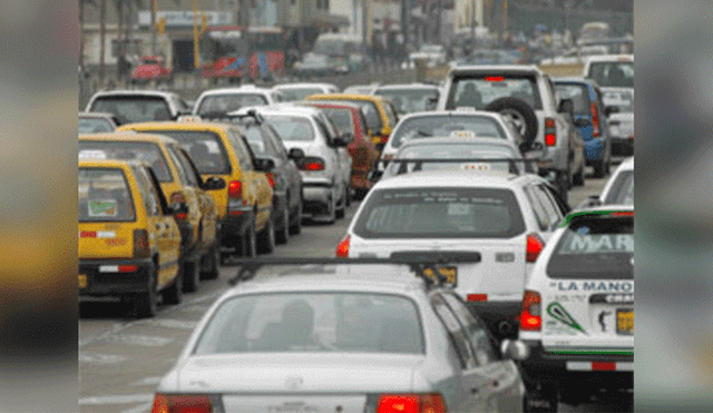 Tráfico vehicular en Lima hace perder hasta 12 años de vida 