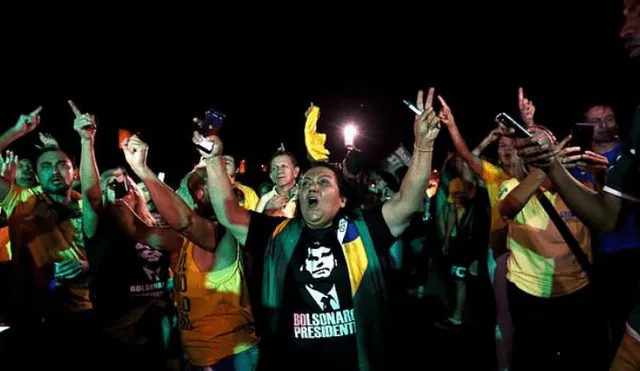 Simpatizantes de Jair Bolsonaro tallan esvástica nazi sobre el vientre de una opositora