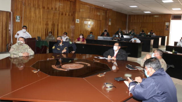 Ministro de Agricultura sostuvo reunión con Comando COVID-19 y directores de hospitales.