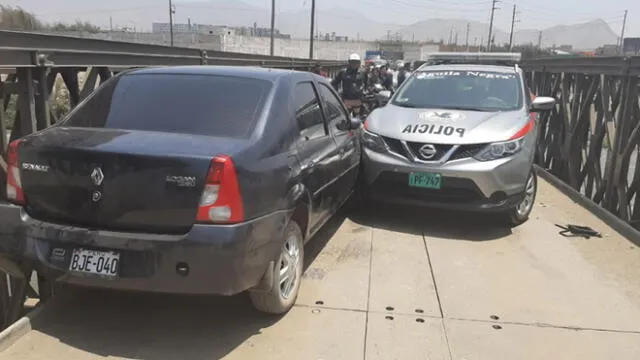 Intervención de delincuentes y recuperación de objetos robados se produjo en el puente Santa Clara. (Foto: PNP)