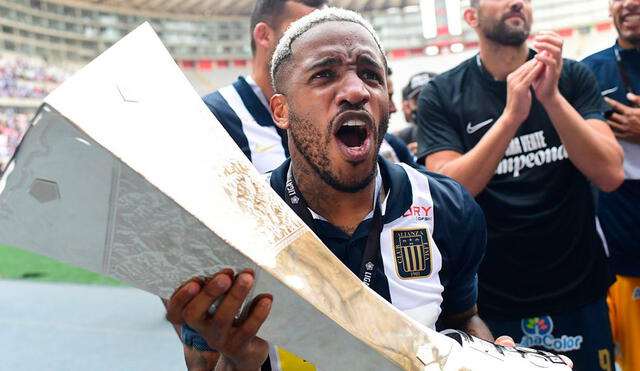 Jefferson Farfán salió bicampeón con Alianza Lima en dos ocasiones. Foto: Liga de Fútbol Profesional