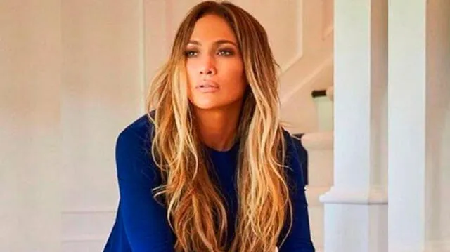 Jennifer Lopez: Descuido de la artista en TV  deja ver ropa interior [FOTO]