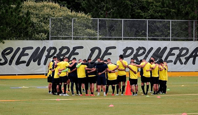 Edgar Pérez Greco, jugador del Deportivo Táchira de Venezuela, denunció el hecho mediante redes sociales.