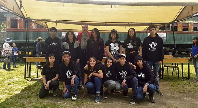 Arequipa: Los escolares que entrenan para ser futuros escritores