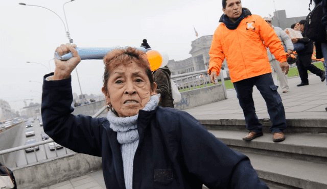 Fujimorista agredió a fotógrafo de La República. Foto: La República