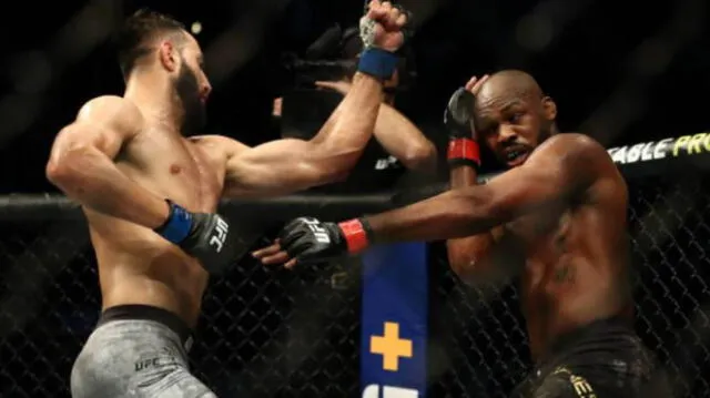 Jon Jones tuvo que esperar la decisión de los jueces tras el quinto asalto para concretar su triunfo. Foto: UFC.