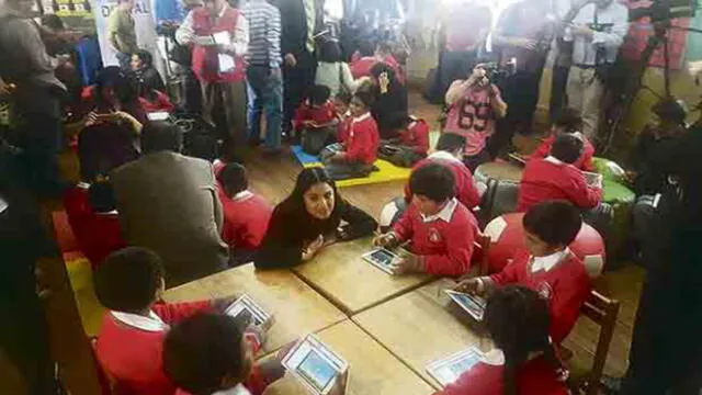 Telefónica lanza en Cusco programa Aula Digital
