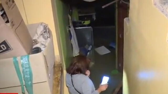 Chorrillos: familia lo pierde casi todo tras inundación de su casa por tubería rota