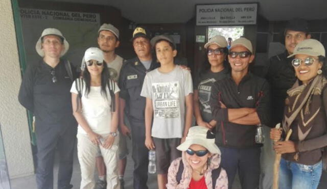 Policía rescata a siete peruanos y dos extranjeros extraviados en Cieneguilla
