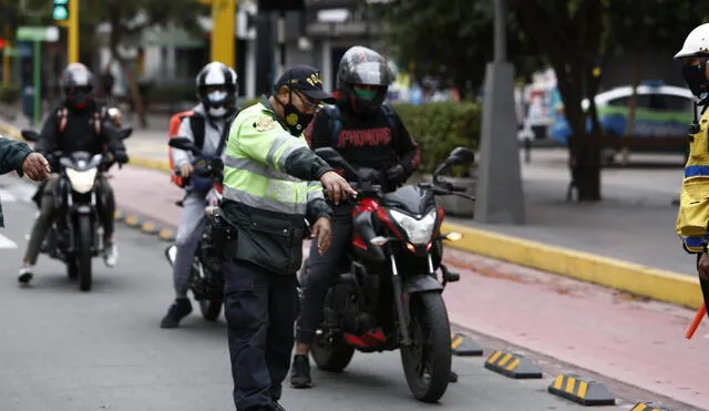 La Municipalidad de Miraflores realizó un operativo de control y prueba rápida de COVID-19 a motociclistas y ciclistas de reparto Delivery / Créditos: Marco Cotrina