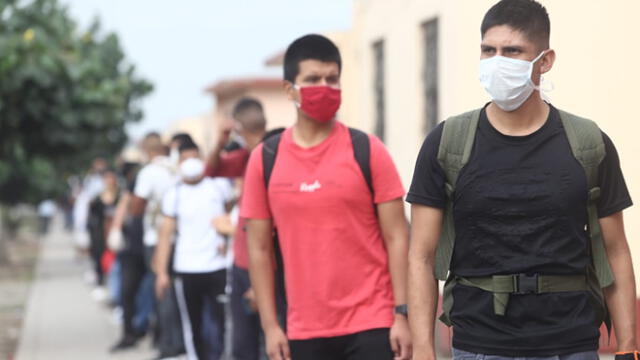 Reservistas llegan a la Escuela Militar de Chorrillos para unirse a filas del Ejército