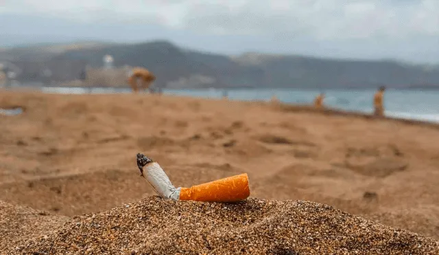 Prohiben fumar en playas para frenar la contaminación ambiental 