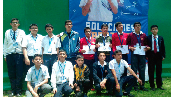 Menores regresaron a Cajamarca y fueron felicitados por autoridades.