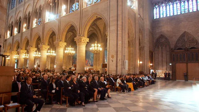 Francia reanuda sus ceremonias religiosas