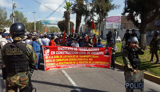 Gremios y sindicatos de Arequipa marchan contra la corrupción | VIDEO
