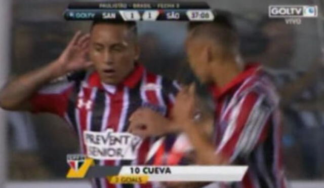 Christian Cueva anota gol de penal al Santos y el árbitro le saca tarjeta por este gesto | VIDEO